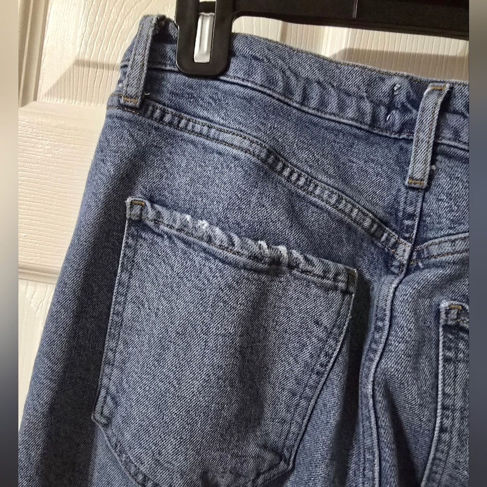 AGOLDE Riley High Rise Straight Crop, Button-Fly, Medium Destructed Wash, EUC! - Picture 9 of 13